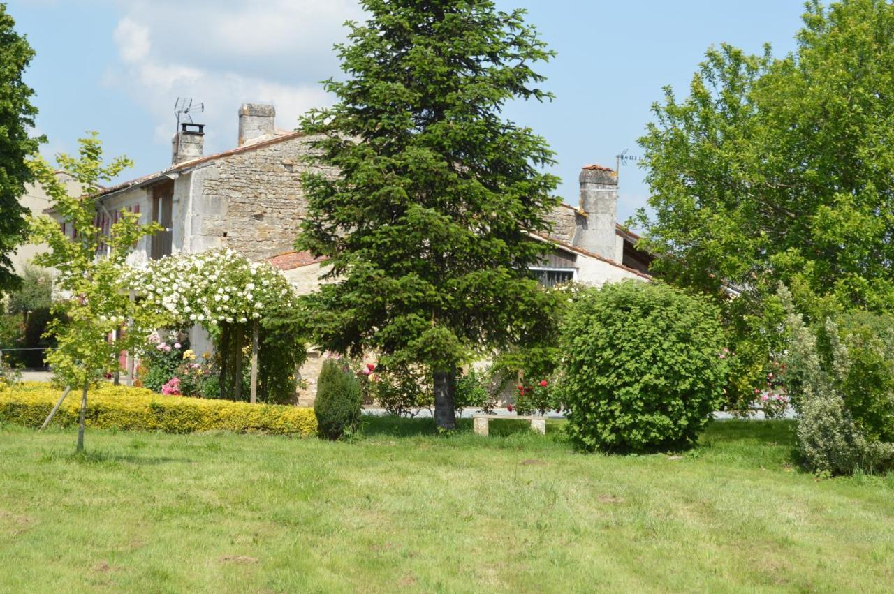 La Pastorale Bed & Breakfast Beurlay ภายนอก รูปภาพ
